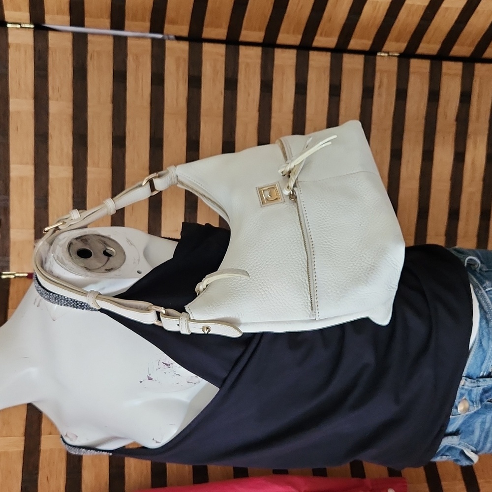 Dooney & Bourke white purse - Picture 12 of 13